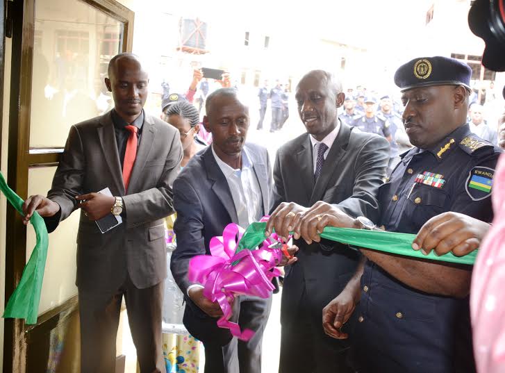 http://police.gov.rw/fileadmin/PHOTO_4_STORY/POLICE_STATION/innauguration.jpg