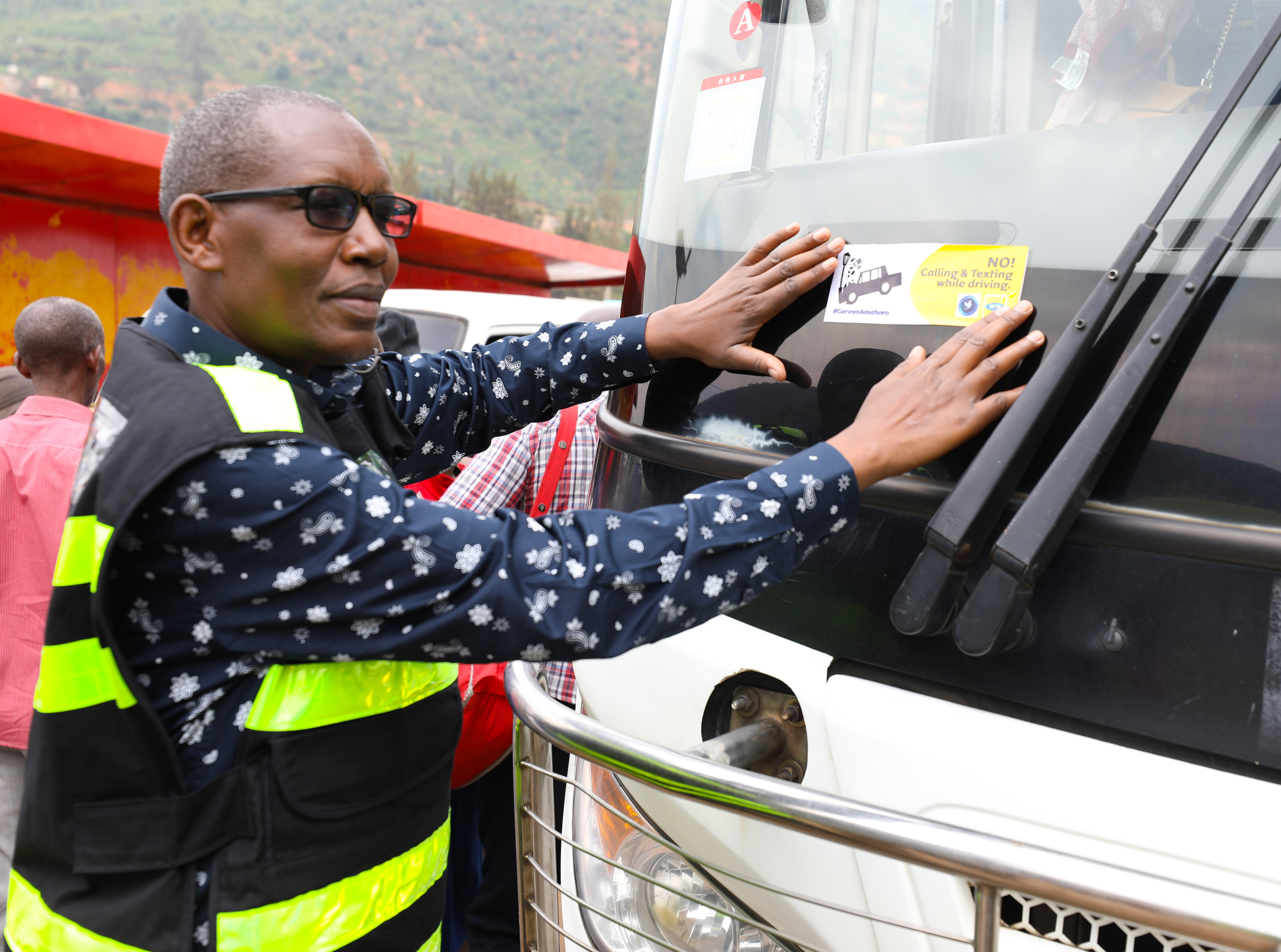 https://police.gov.rw/fileadmin/user_upload/Photo-1-RNP__MTN_rollout_campaign_against_distractive_driving.JPG
