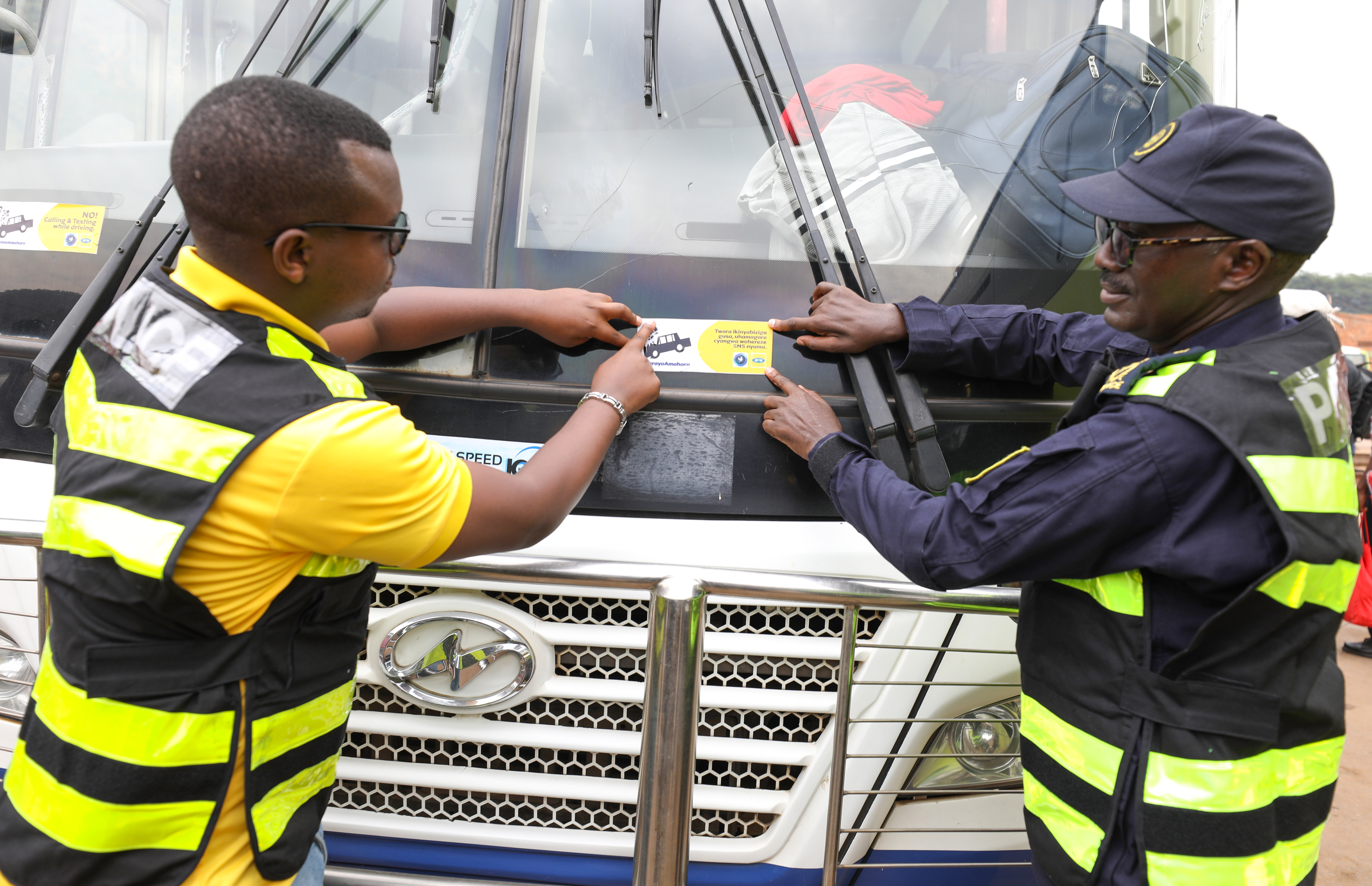 https://police.gov.rw/fileadmin/user_upload/Photo-2-RNP__MTN_rollout_campaign_against_distractive_driving.JPG