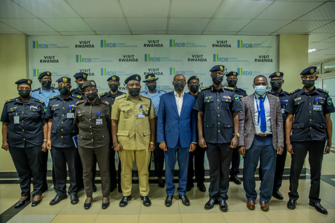 police-senior-command-and-staff-course-students-start-study-tour